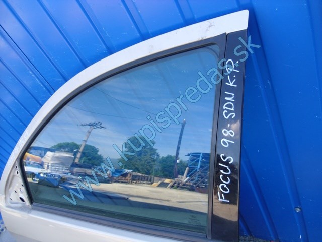 ľavé predné dvere na ford focus 1, náhradné diely na ford focus